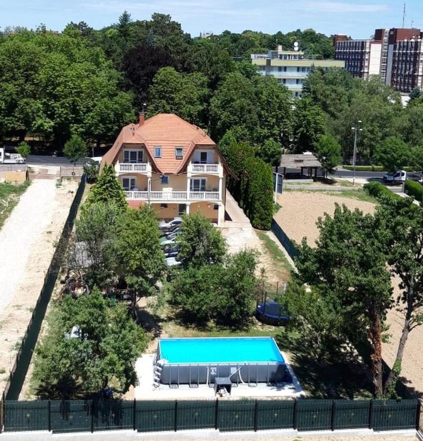 Attila Vendeghaz Apartment Heviz Exterior photo